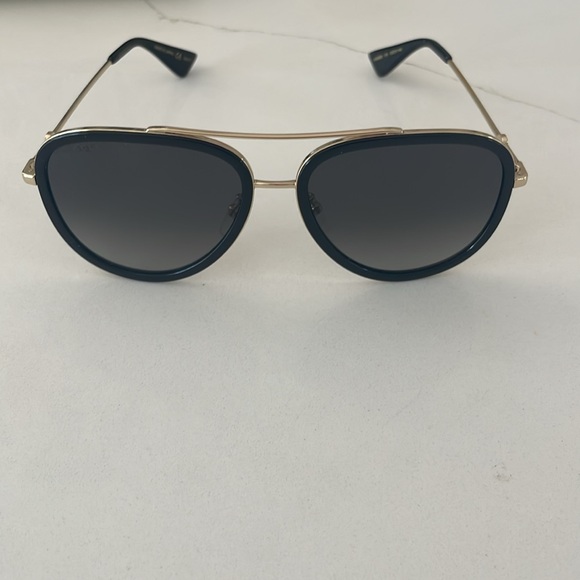 Gucci Polarized Sunglasses - Picture 5 of 9